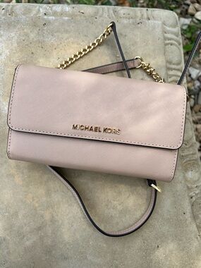 Michael Kors Jet Set powder blush Leather Chain Crossbody Wallet